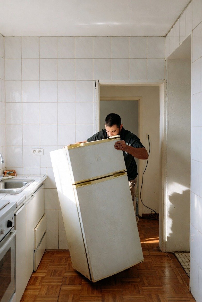 White Goods Removal vs. DIY Disposal: Which Option Is Better?