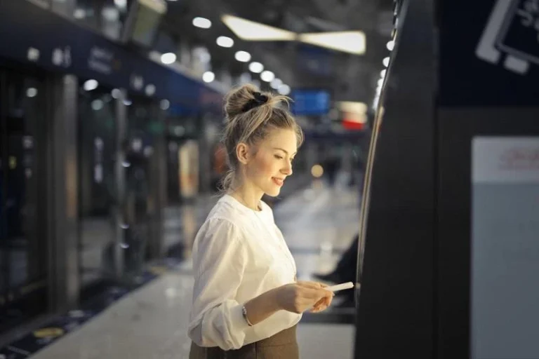 Three Key Ways to Speed Up the Support Experience for Customers